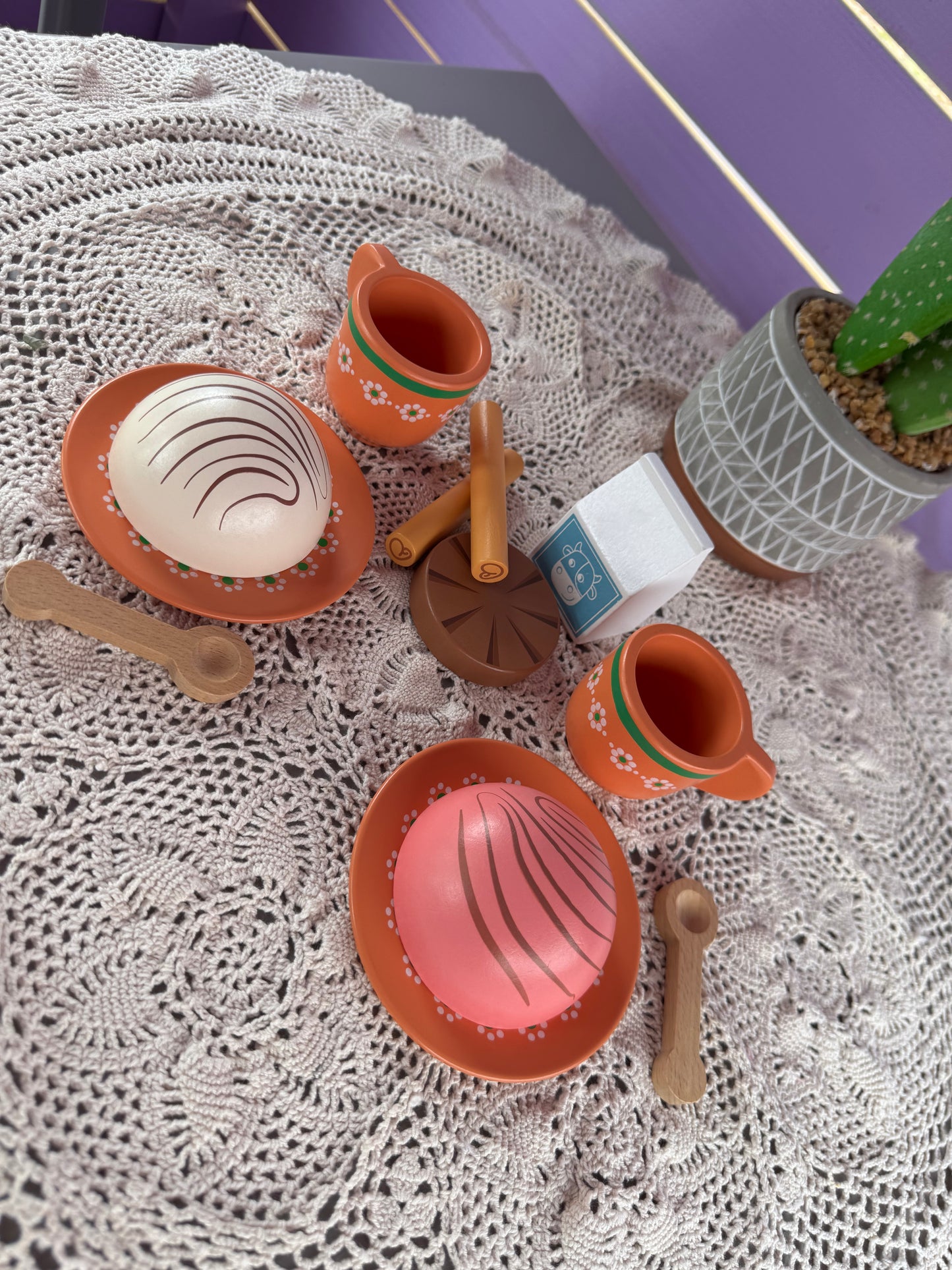Mi Chocolatito and Pan dulce set
